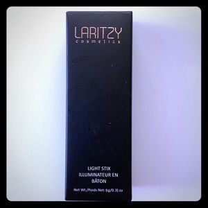 NIB LARITZY cosmetics Light Stix Halo Illuminator